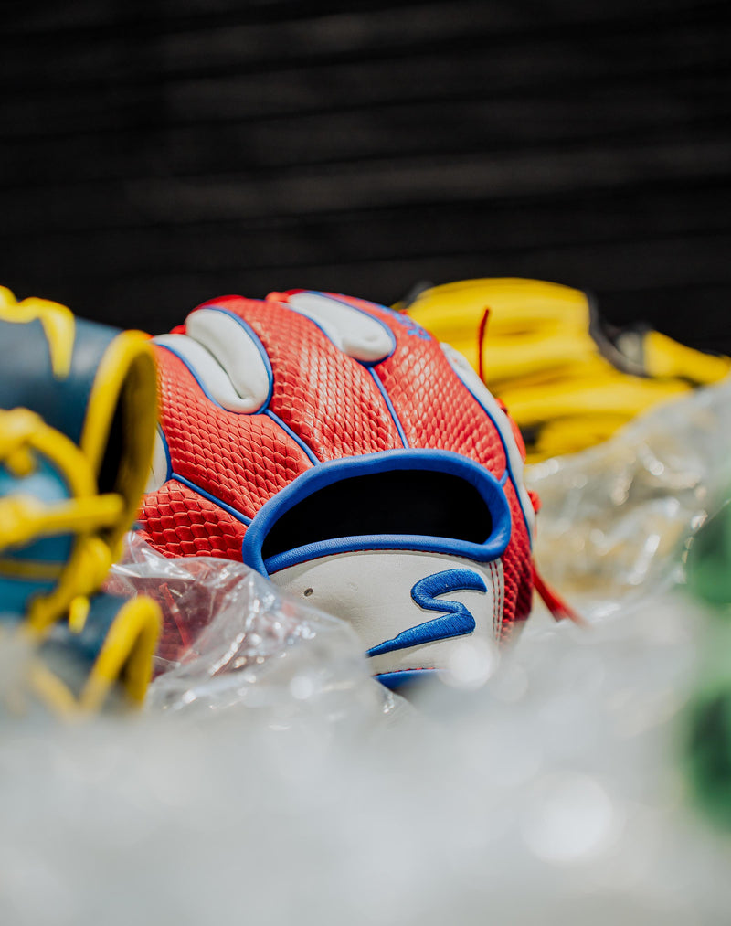 Load image into Gallery viewer, Stinger Freedom Flair 11.25&quot; Baseball Fielding Glove
