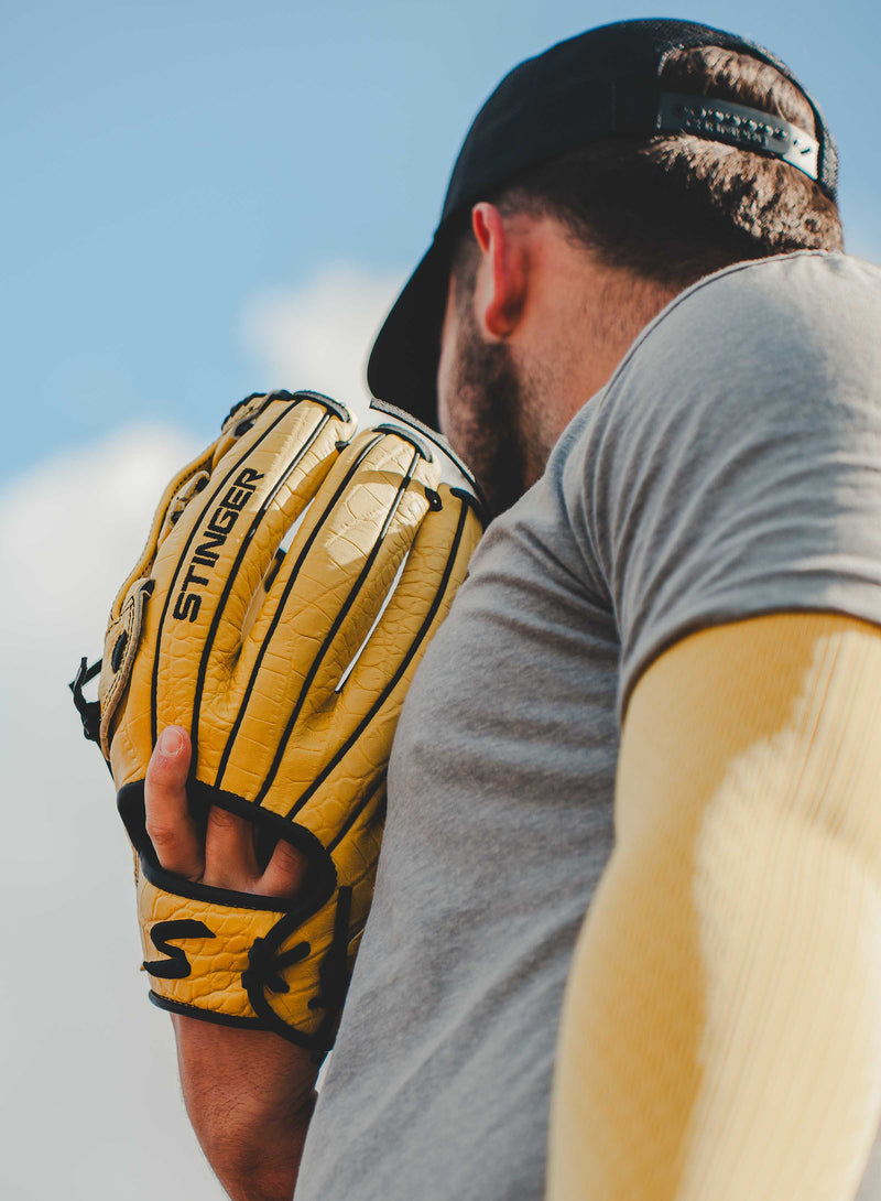 Load image into Gallery viewer, Stinger Yellow Jacket 11.75&quot; Baseball Fielding Glove
